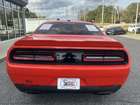 Used 2019 Dodge Challenger R/T image 2