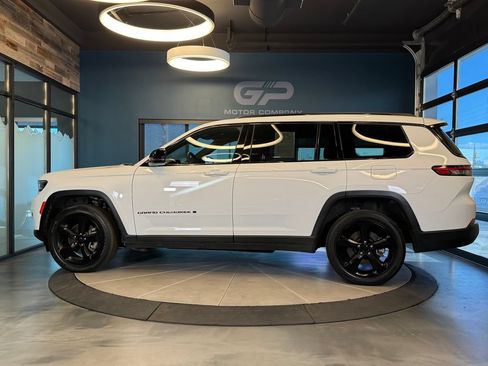 Used 2023 Jeep Grand Cherokee L Laredo AWD/4WD image 47