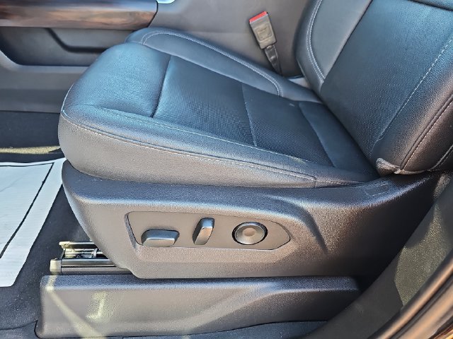 Used 2023 GMC Sierra 1500 SLT w/ SLT Premium Package AWD/4WD image 17