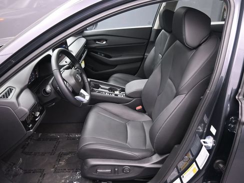 Used 2025 Honda Accord Touring image 19