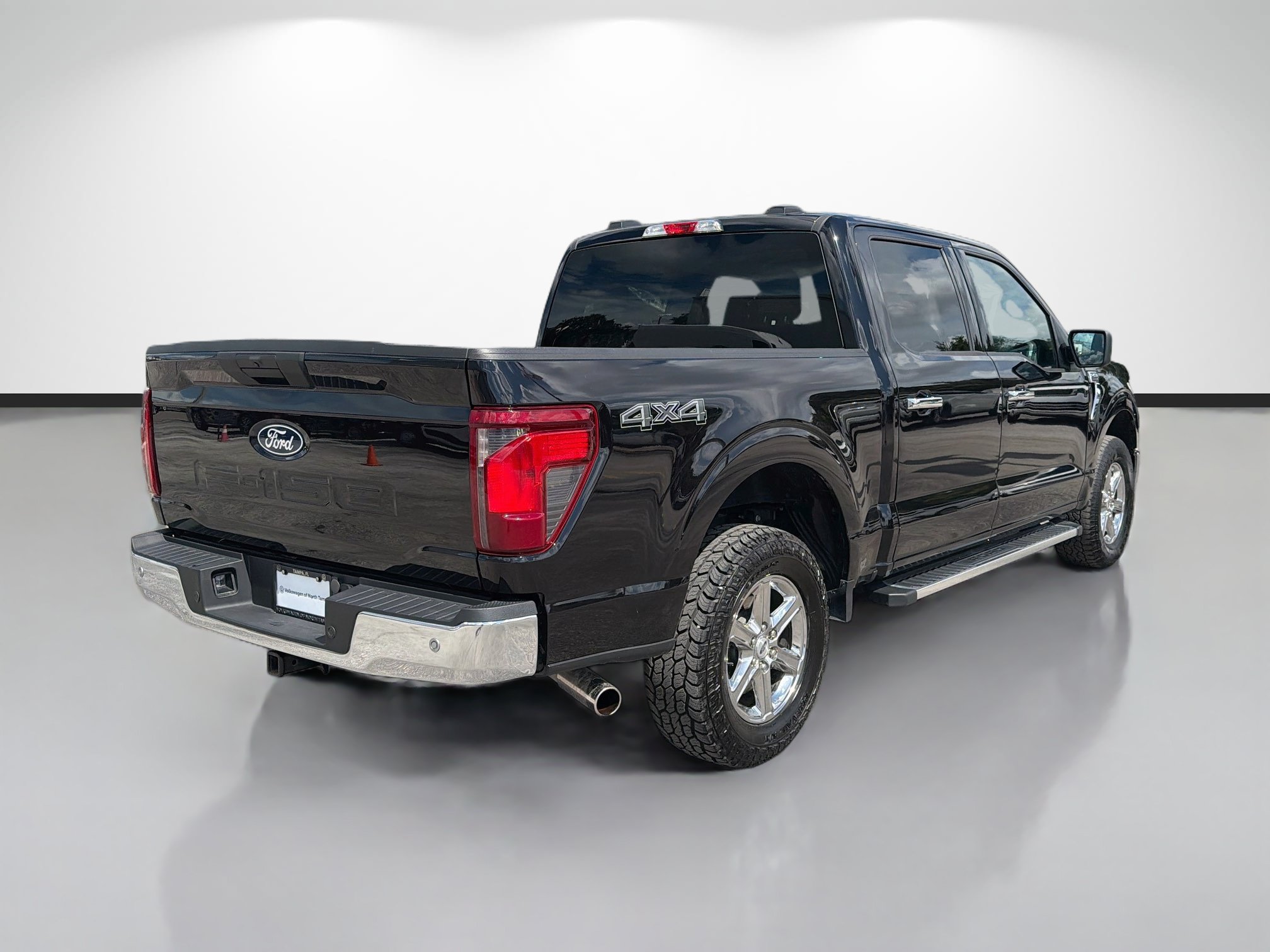 Used 2025 Ford F150 XLT w/ Equipment Group 301A Standard AWD/4WD image 3
