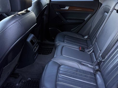 Used 2023 Audi Q5 2.0T Premium w/ Convenience Package AWD/4WD image 30