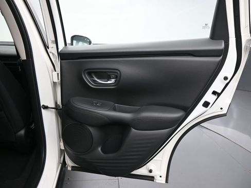 Certified 2024 Honda HR-V LX image 36