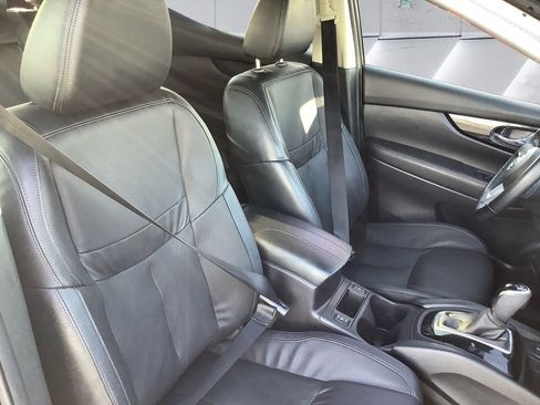 Used 2022 Nissan Rogue Sport SL w/ Premium Package image 14