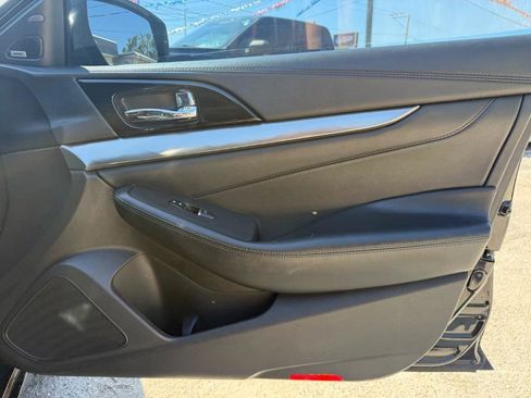 Used 2017 Nissan Maxima SR w/ Midnight Edition image 19