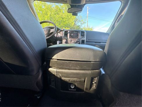 Used 2018 RAM 2500 Big Horn w/ Sport Appearance Group AWD/4WD image 25