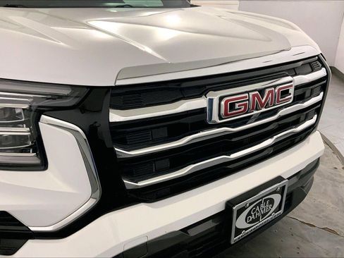 Used 2025 GMC Terrain Elevation AWD/4WD image 29