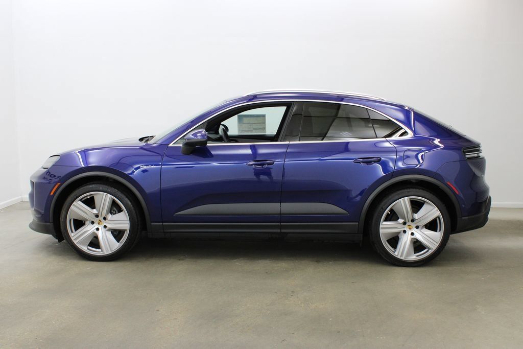 Used 2024 Porsche Macan 4 Electric AWD/4WD image 2