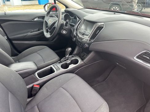 Used 2018 Chevrolet Cruze LT w/ LT Fleet Convenience Package image 26