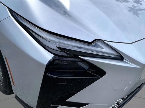 New 2026 Lexus ES 350e FWD image 21