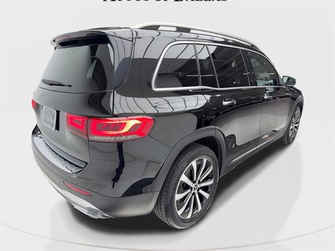 Used 2021 Mercedes-Benz GLB 250 w/ Premium Package image 9