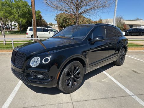Used 2017 Bentley Bentayga W12 image 1