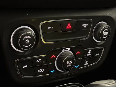 Used 2018 Jeep Compass Limited w/ Navigation Group image 20