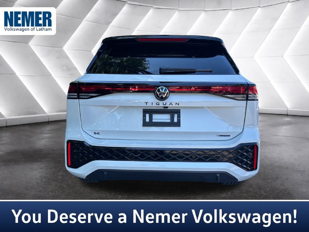 New 2026 Volkswagen Tiguan SE R-Line AWD/4WD image 3