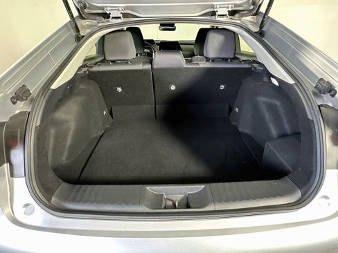 Used 2024 Toyota Prius LE FWD image 29