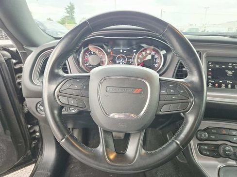 Used 2023 Dodge Challenger SXT RWD image 10