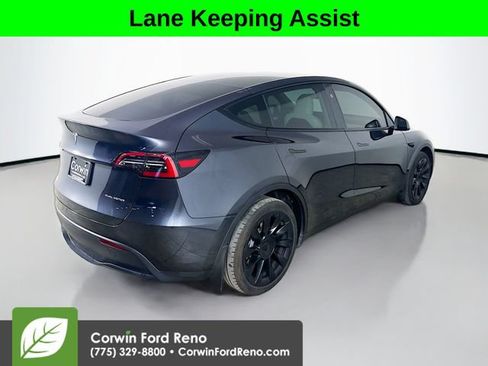 Used 2024 Tesla Model Y Long Range AWD/4WD image 7
