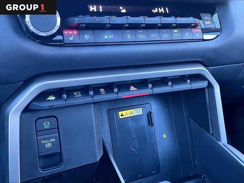 Used 2023 Toyota Tundra Limited image 34