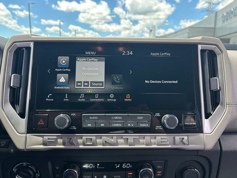 Used 2025 Nissan Frontier SV w/ SV Convenience Package AWD/4WD image 18