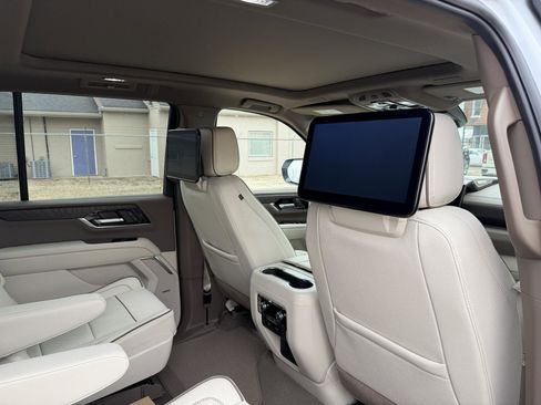 New 2026 GMC Yukon Denali image 24