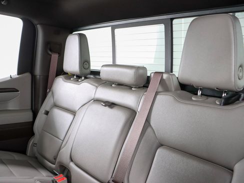 Used 2023 GMC Sierra 1500 SLT w/ SLT Premium Plus Package AWD/4WD image 28