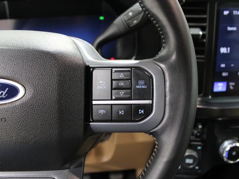 Used 2023 Ford F250 Lariat w/ Chrome Package image 12