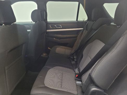 Used 2016 Ford Explorer XLT AWD/4WD image 18