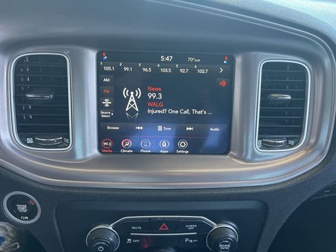 Used 2023 Dodge Charger SXT RWD image 17