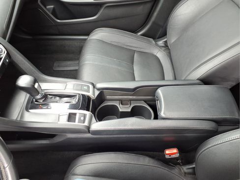 Used 2017 Honda Civic Touring image 14