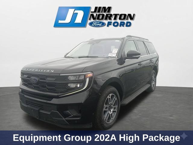 Used 2025 Ford Expedition Active AWD/4WD image 4