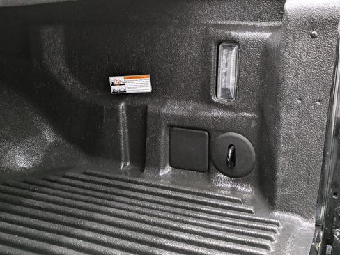 Used 2023 Jeep Gladiator Mojave w/ Dual Top Group image 15