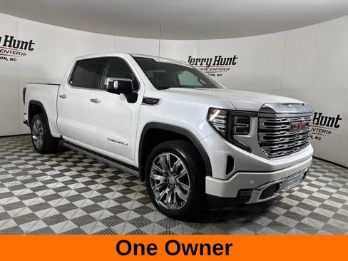 Used 2023 GMC Sierra 1500 Denali w/ Denali Reserve Package AWD/4WD image 4