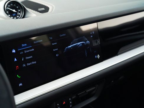 New 2026 Porsche Cayenne Coupe image 26