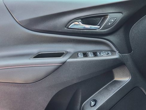 Certified 2024 Chevrolet Equinox RS FWD image 23