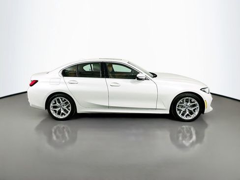 Used 2025 BMW 330i Sedan w/ Premium Package image 4