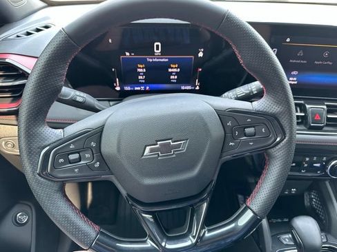 Used 2025 Chevrolet TrailBlazer RS w/ Convenience Package AWD/4WD image 13