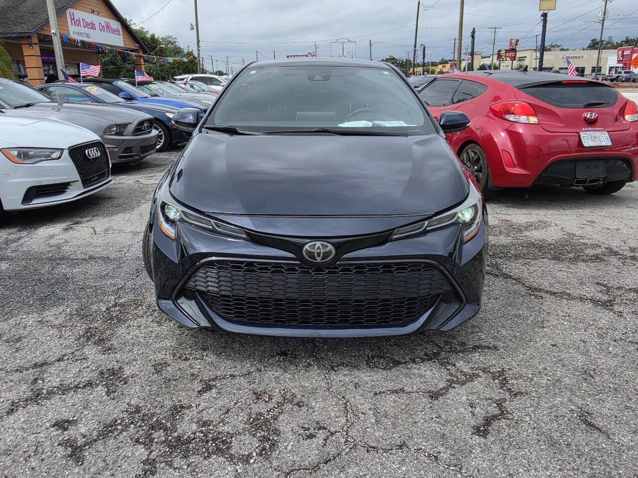 Used 2020 Toyota Corolla SE FWD image 2