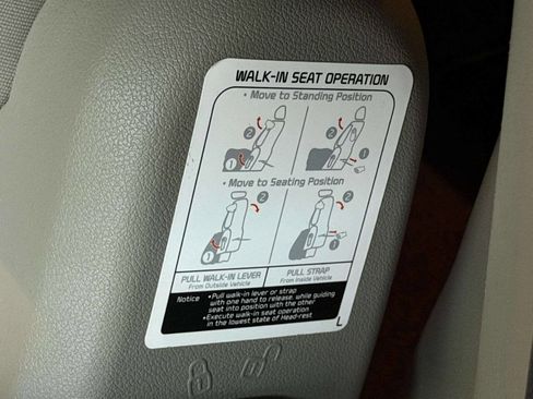 Used 2016 Kia Sedona LX w/ Option Group 020 image 27