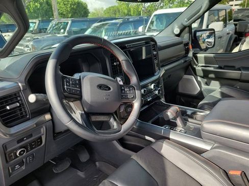 Used 2025 Ford F150 Raptor AWD/4WD image 17