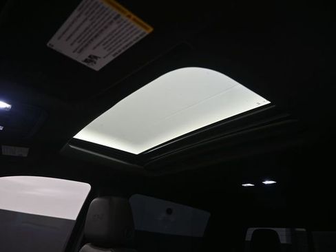 Used 2022 GMC Sierra 1500 AT4 w/ AT4 Premium Package image 2