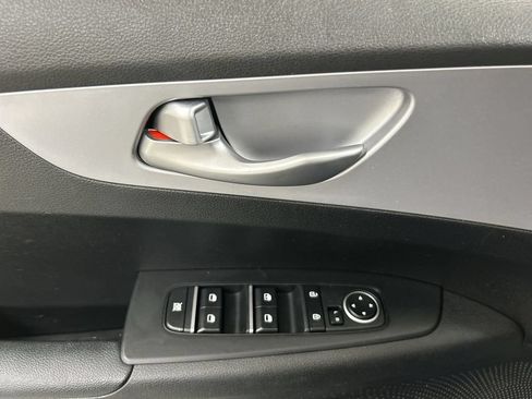Certified 2024 Kia Forte LXS FWD image 11