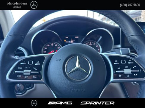 Used 2020 Mercedes-Benz GLC 300 image 27