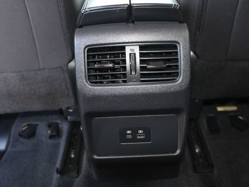 Used 2023 Nissan Rogue SV FWD image 46