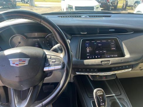 Used 2020 Cadillac XT4 Luxury FWD image 12