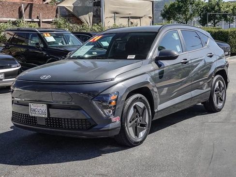 Certified 2024 Hyundai Kona SEL FWD image 3