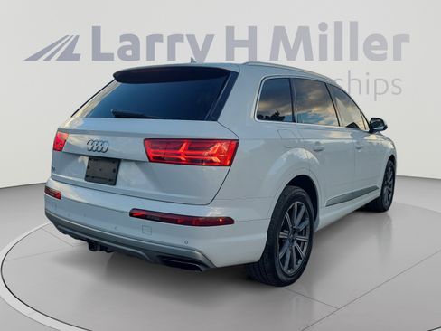 Used 2019 Audi Q7 3.0T Premium Plus w/ Premium Plus Package AWD/4WD image 5