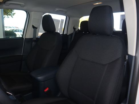 New 2025 Ford Maverick XL image 32