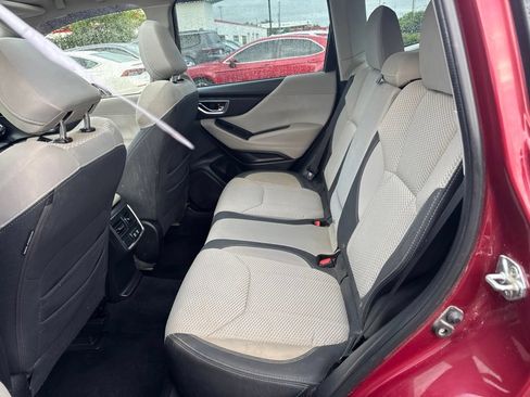 Used 2024 Subaru Forester Premium AWD/4WD image 10