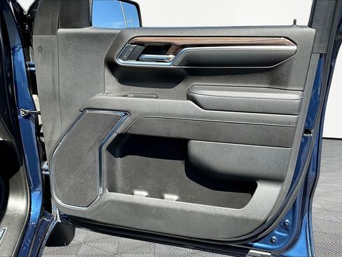 Used 2022 Chevrolet Silverado 1500 LT w/ Protection Package AWD/4WD image 26