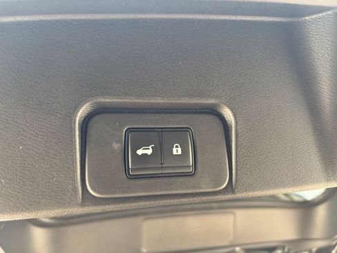 Used 2026 Nissan Rogue SL FWD image 20